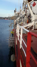 Hanging scaffold access to the port side